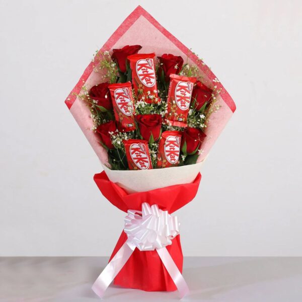 Roses & KitKat Bunch