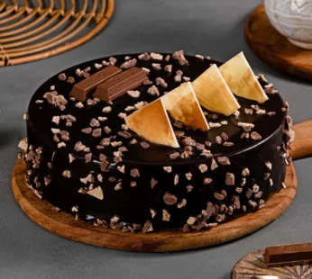 KitKat Chocolate Truffle Cake